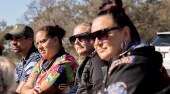 Aboriginal community shares knowledge on artefacts uncovered on site